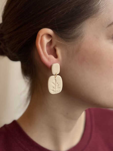 Statement Ohrringe DARIA creme