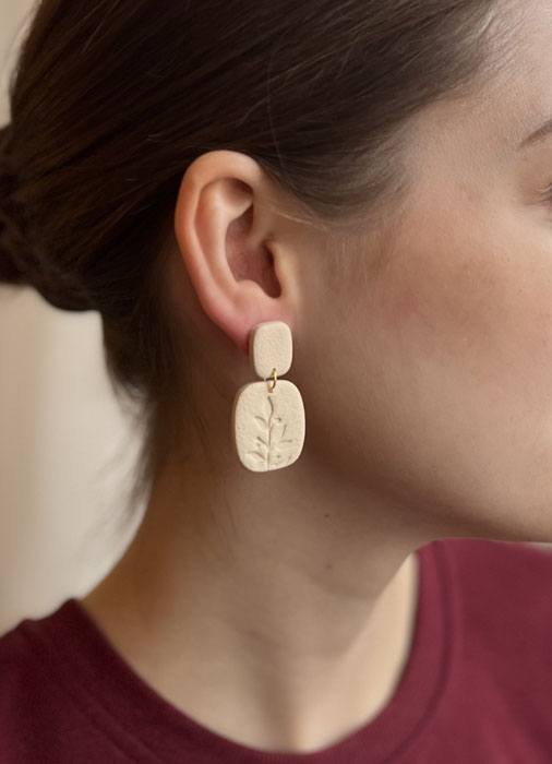 Statement Ohrringe DARIA creme